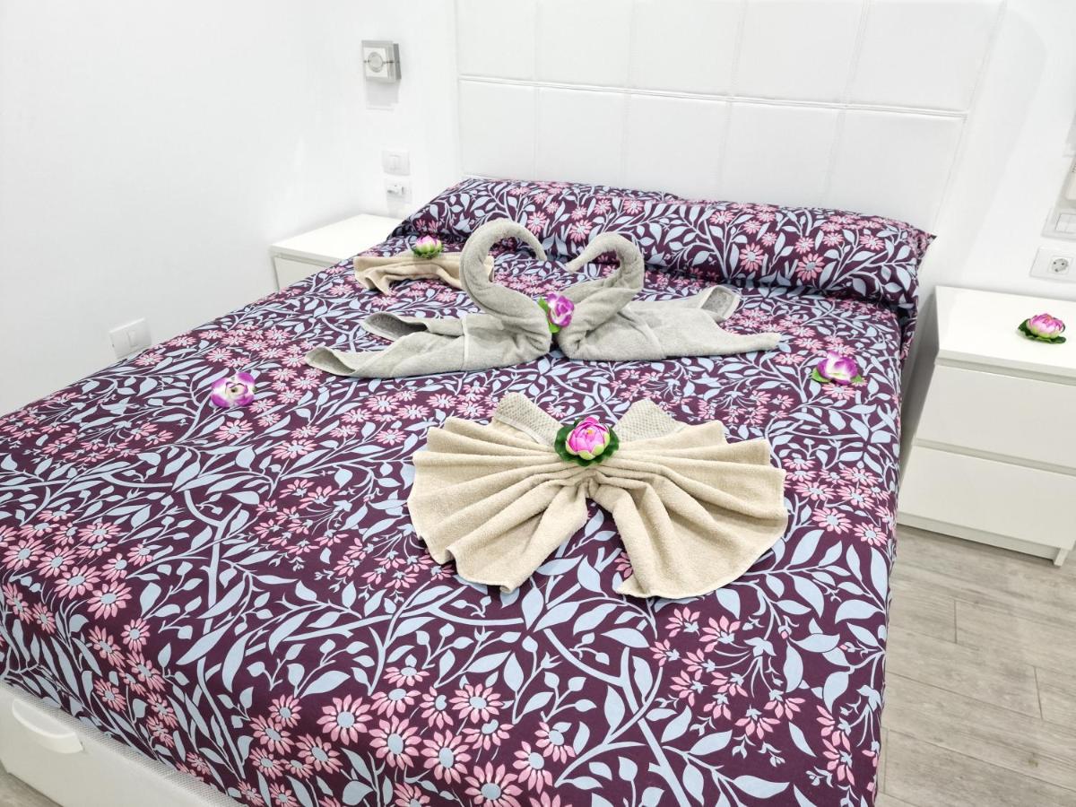 Luxury San Marino Apartment & Pool View Лос Кристианос Екстериор снимка