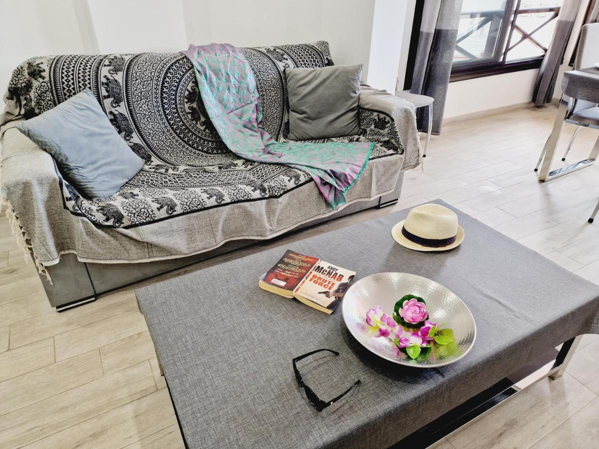 Luxury San Marino Apartment & Pool View Лос Кристианос Екстериор снимка