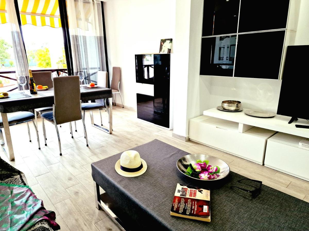 Luxury San Marino Apartment & Pool View Лос Кристианос Екстериор снимка