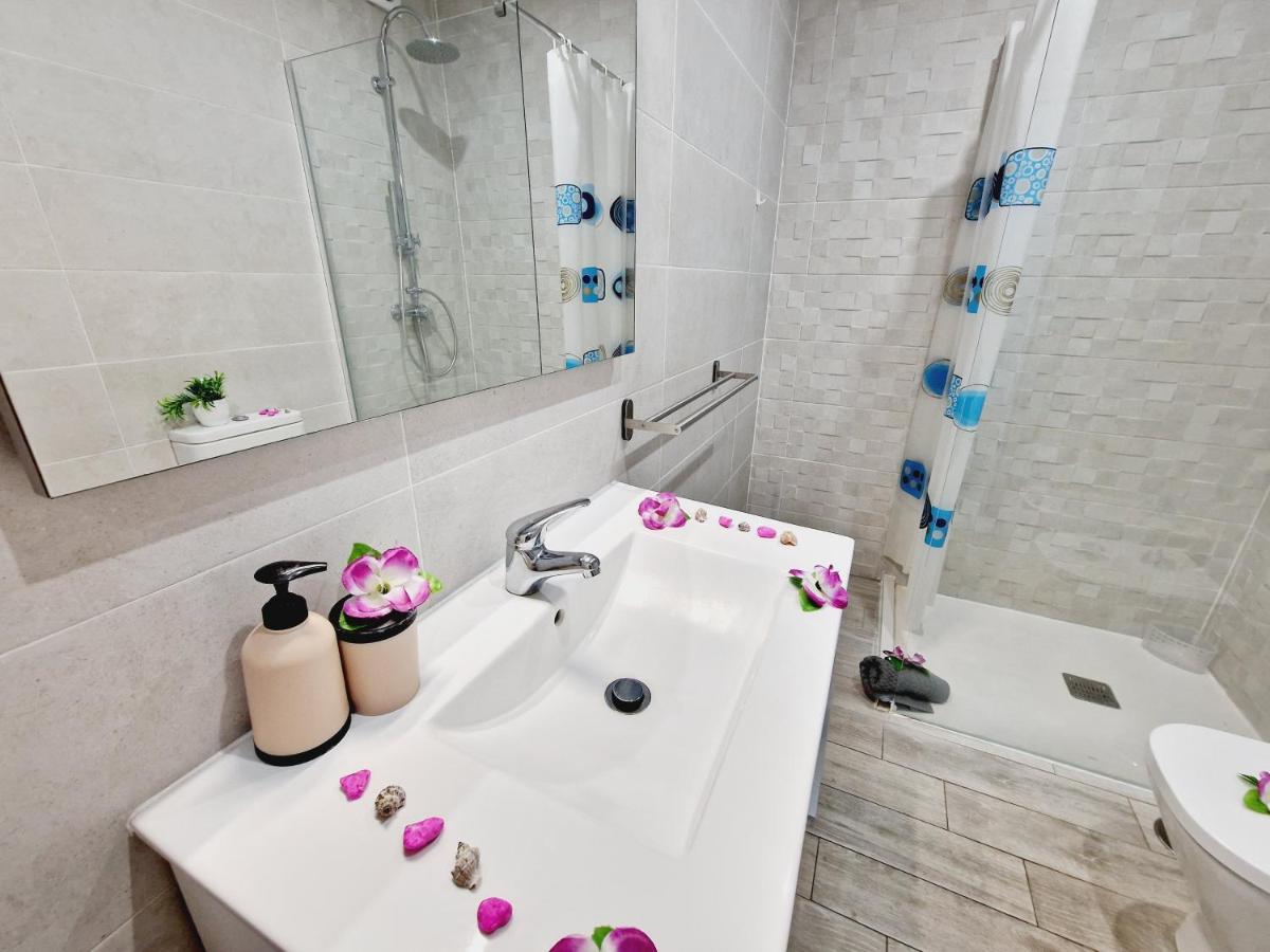 Luxury San Marino Apartment & Pool View Лос Кристианос Екстериор снимка